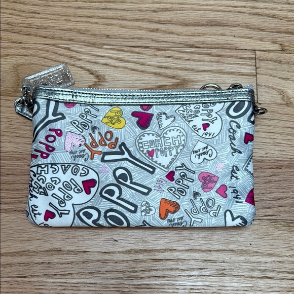 Coach Poppy Graffiti Print Clutch - Picture 6 of 8